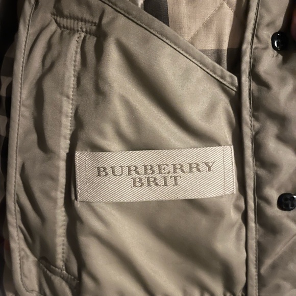 Women’s Burberry Quilted Coat -XS - Picture 4 of 7